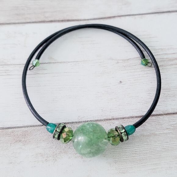 Vintage Jewelry - Vintage Bracelet Black with Green Beads